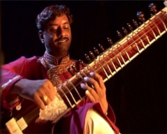 avaneendra sheolikar playing sitar, IndiaLucia